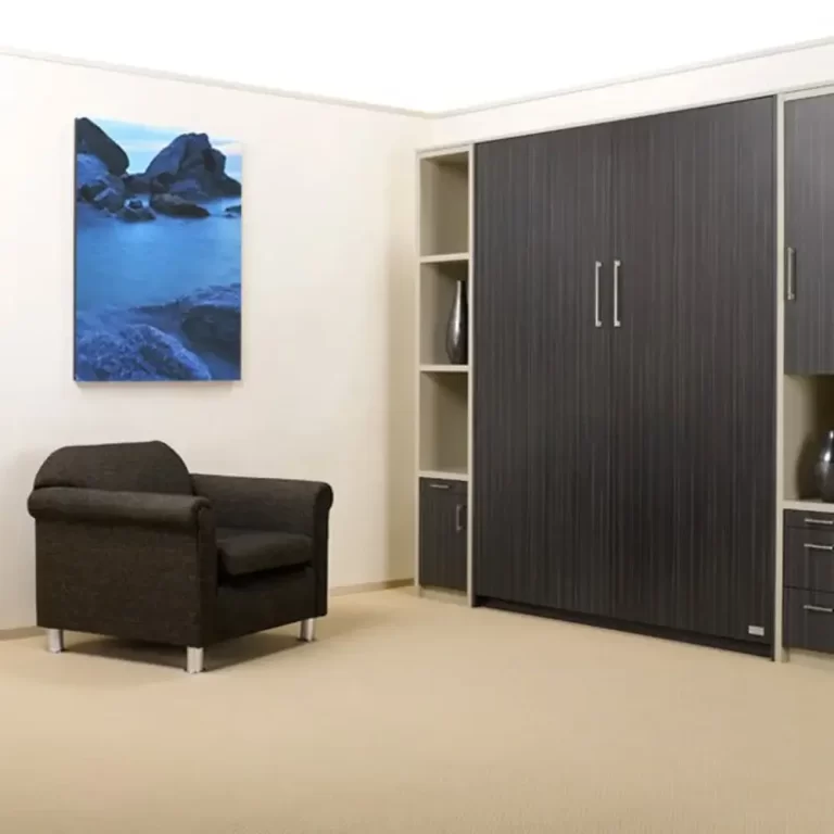 pat rabatabil pe perete