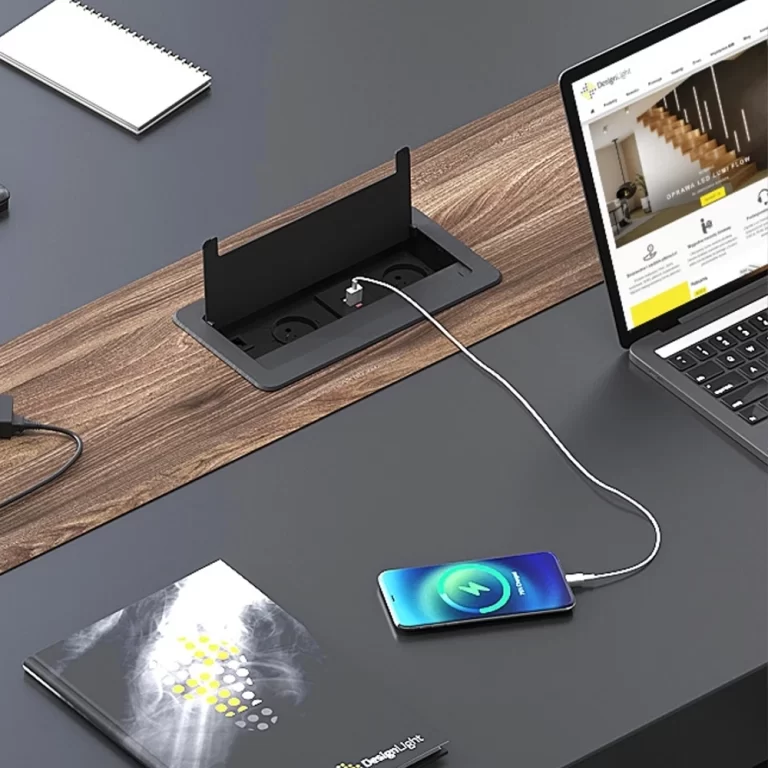 priza argintie incorporabila usb