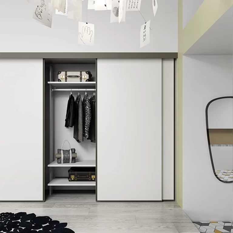 sistem usi glisante pentru lemn