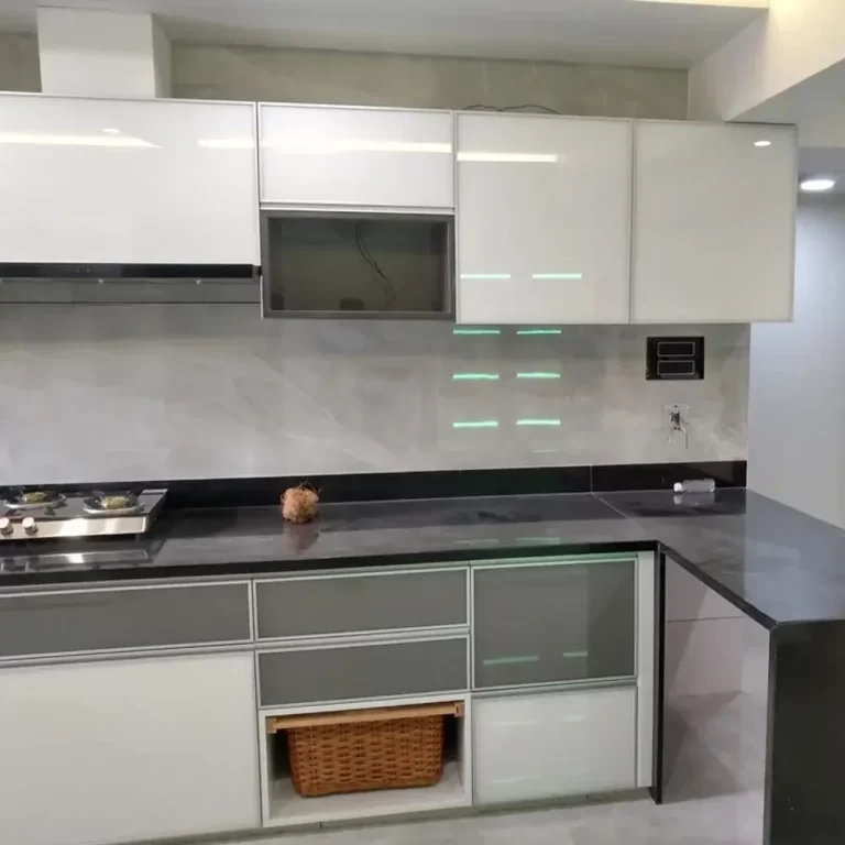 sticla rezistenta pentru mobilier