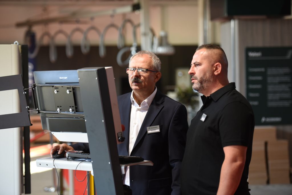 Training și instruire operatori utilaje mobila