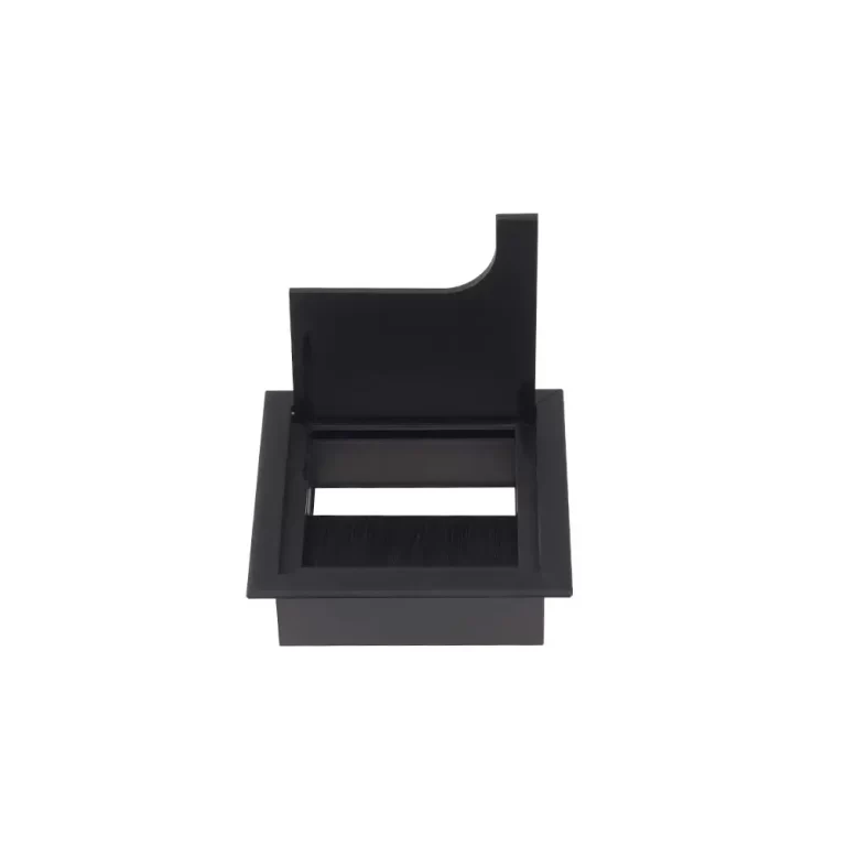 Treceri cabluri negru