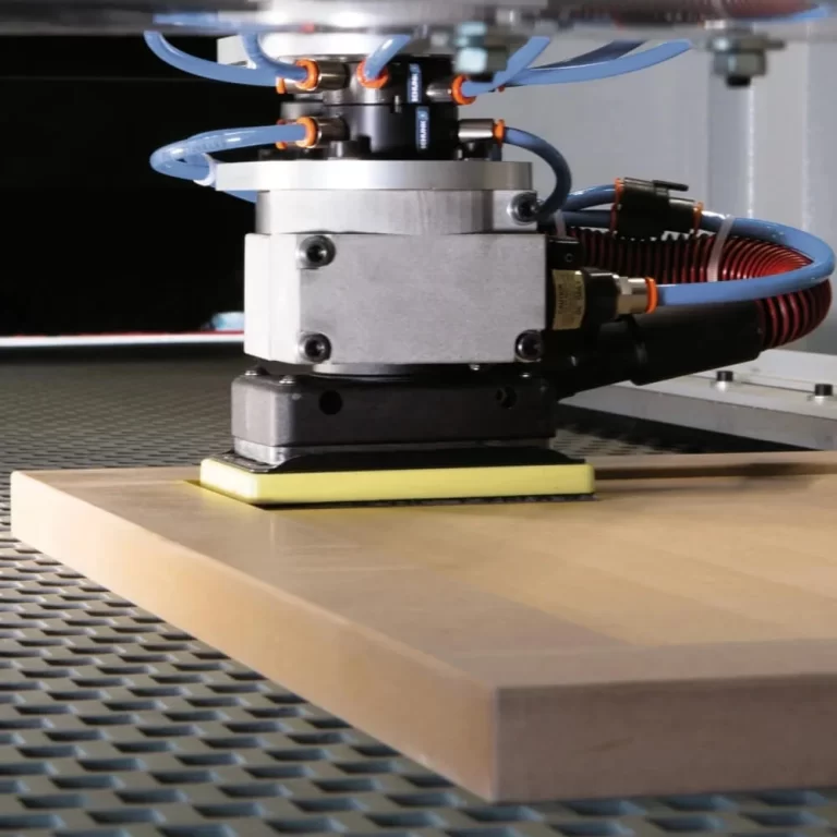 masina automata finisare lemn biesse