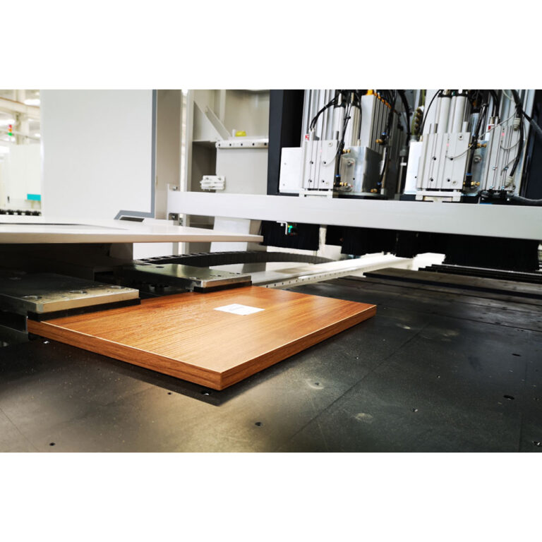 utilaj gaurire cnc